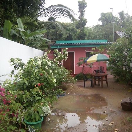 Little Pink House Apartment Mirissa Exterior photo